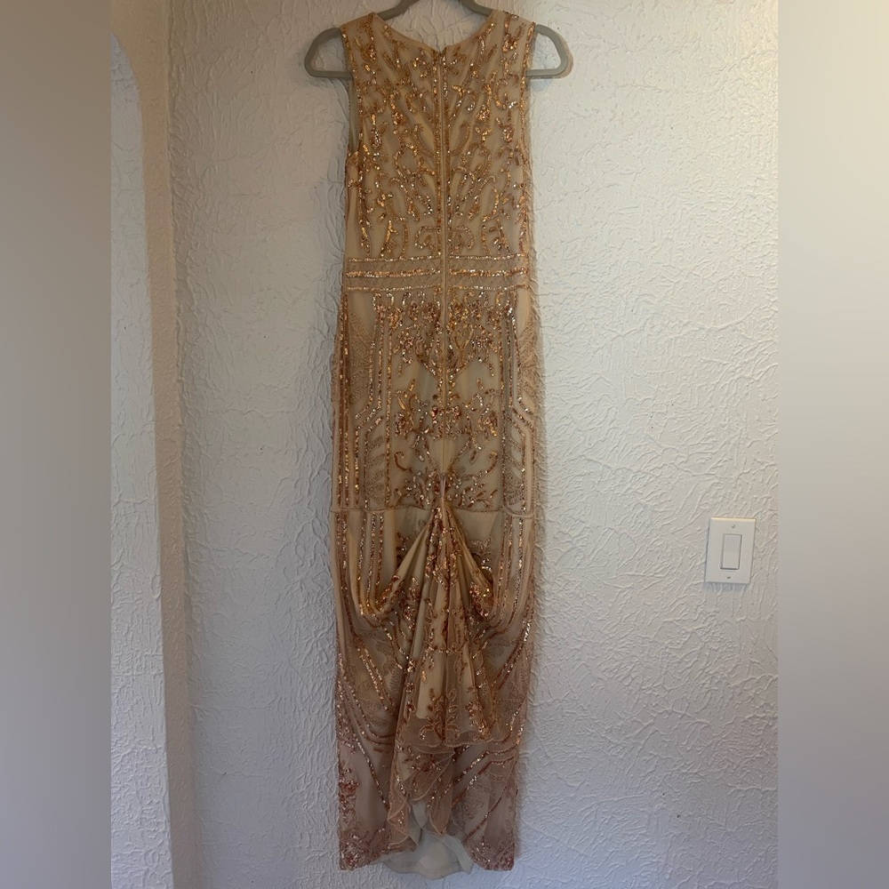Rose Gold Lulu’s Bridesmaid Dress (Size M). - Picture 5 of 7